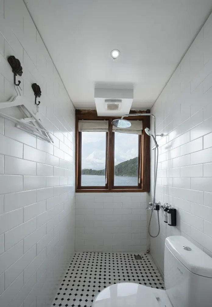 Le-Costa-Deluxe-Cabin-5