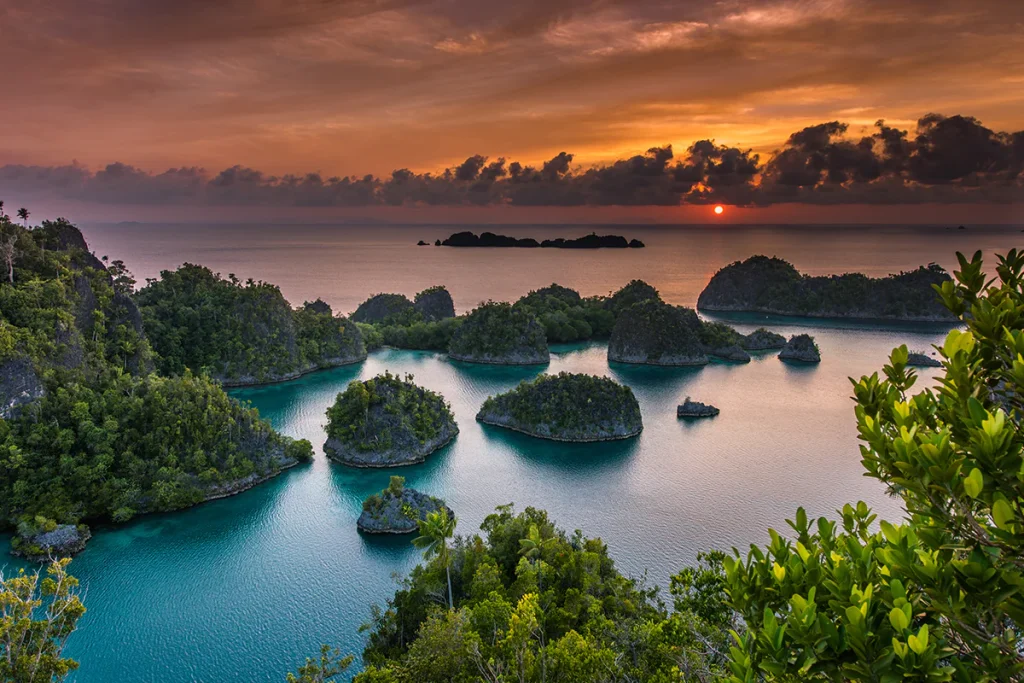 Raja Ampat Tour Packages