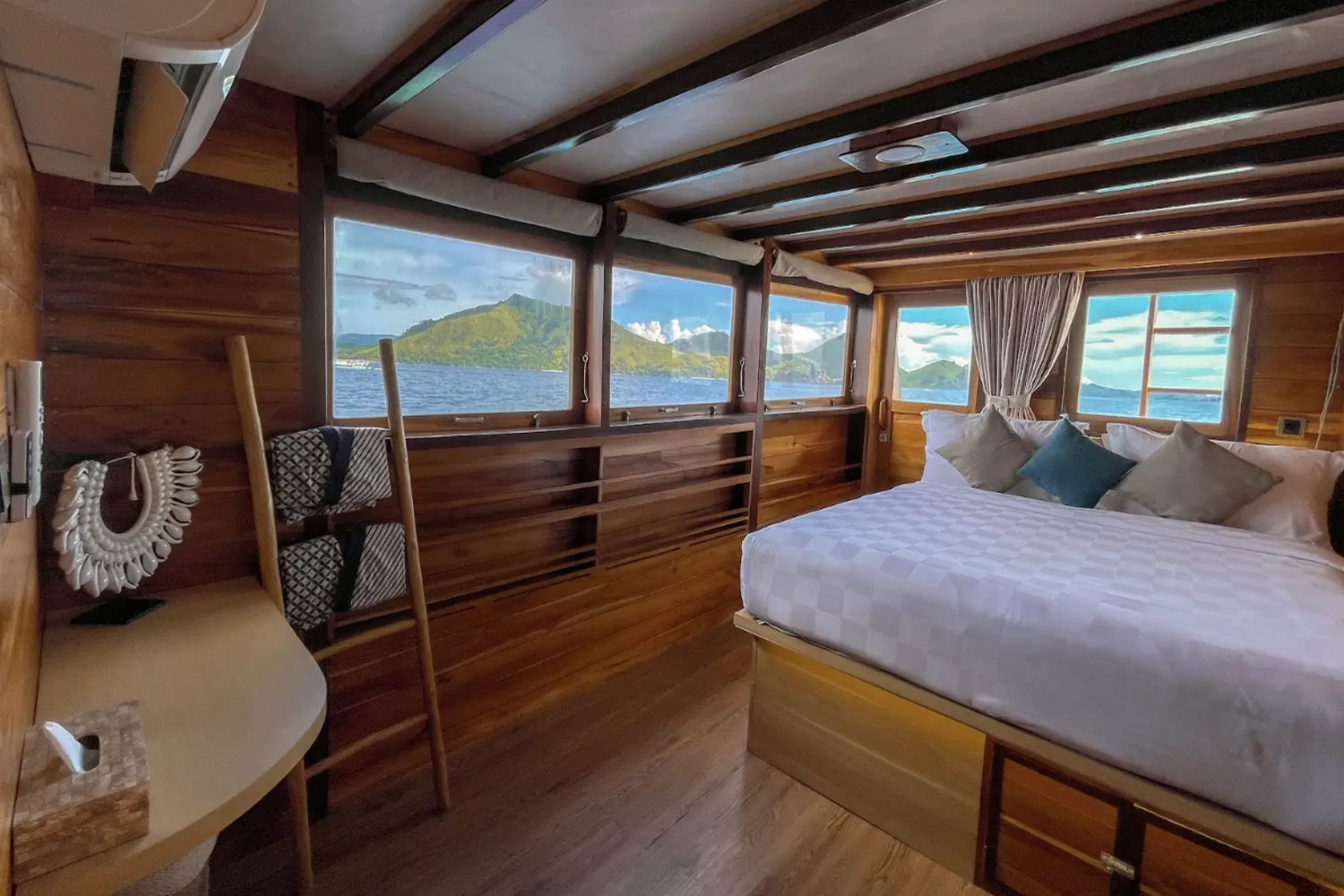 Vinca-Western-Room-3