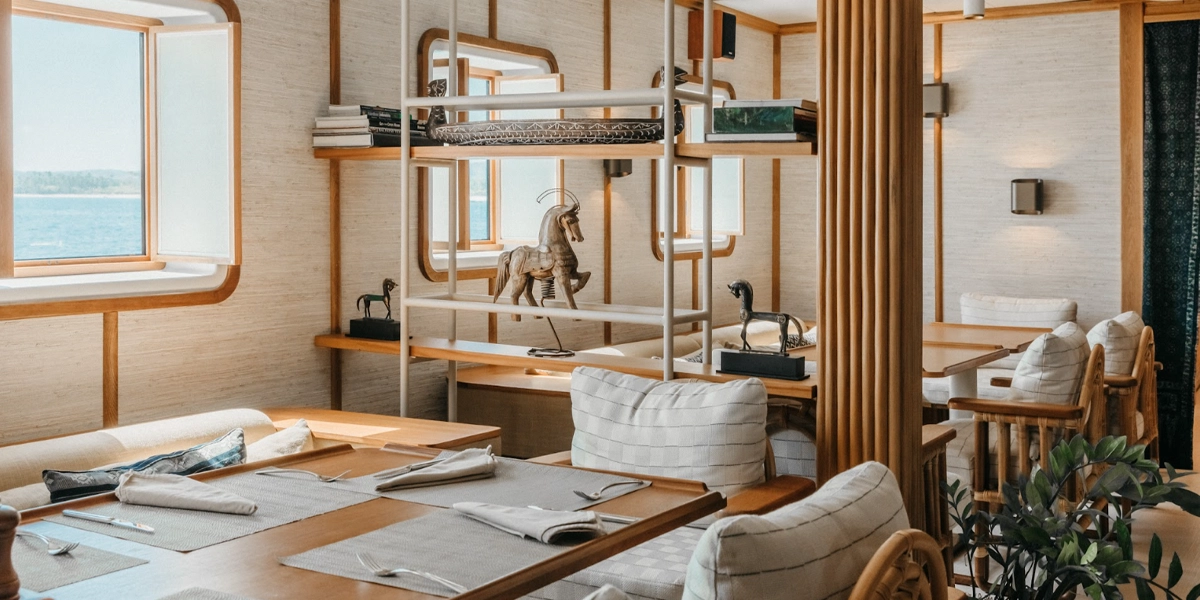 kudanil-explorer-dining-1