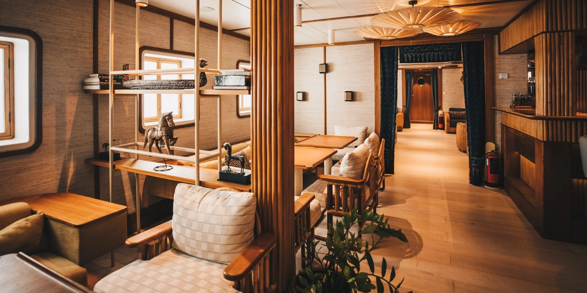 kudanil-explorer-dining-3