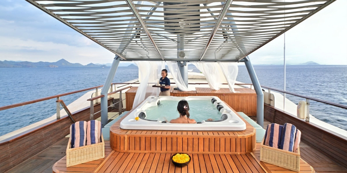 kudanil-explorer-jacuzi