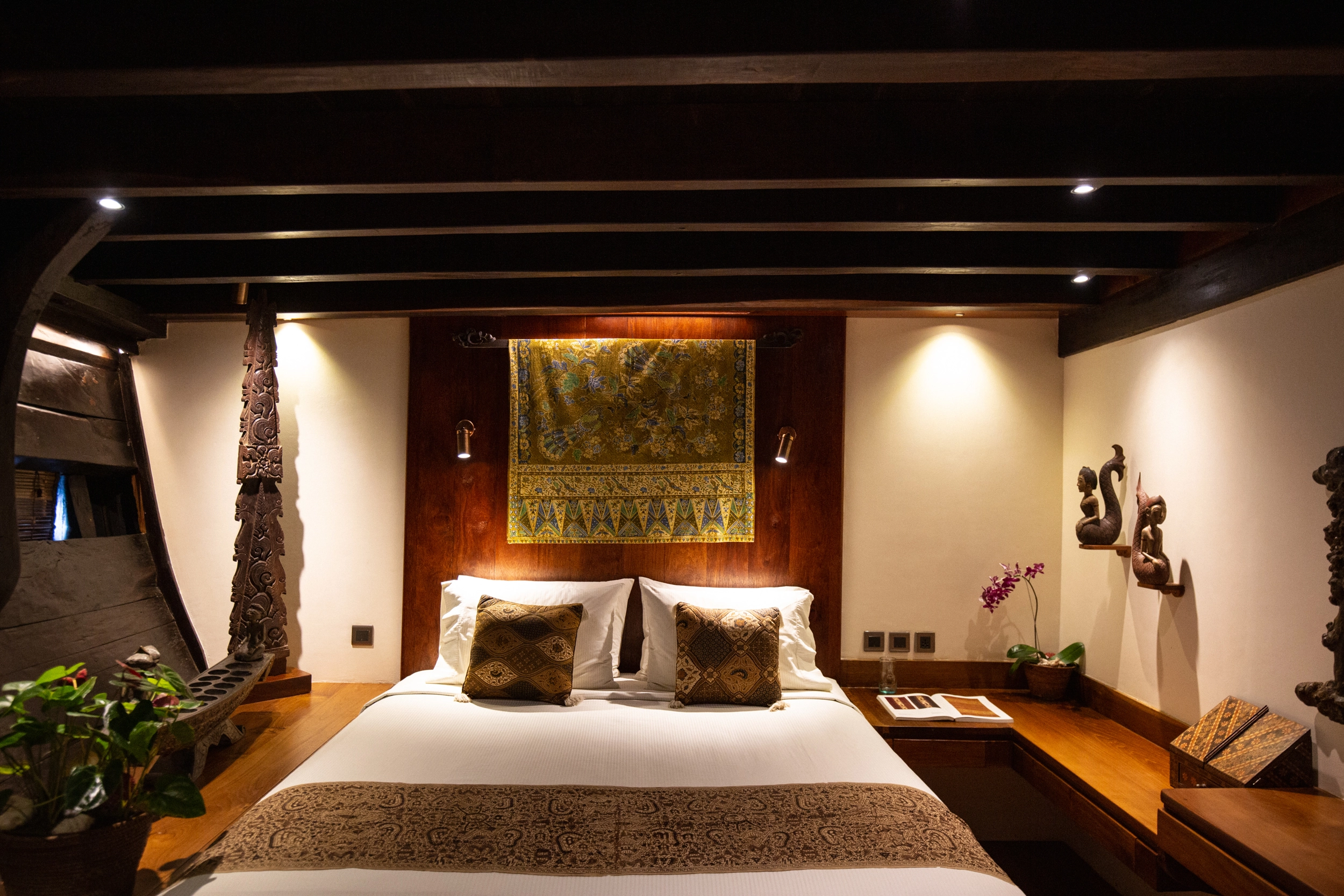 Silolona-Cabin-Java-1