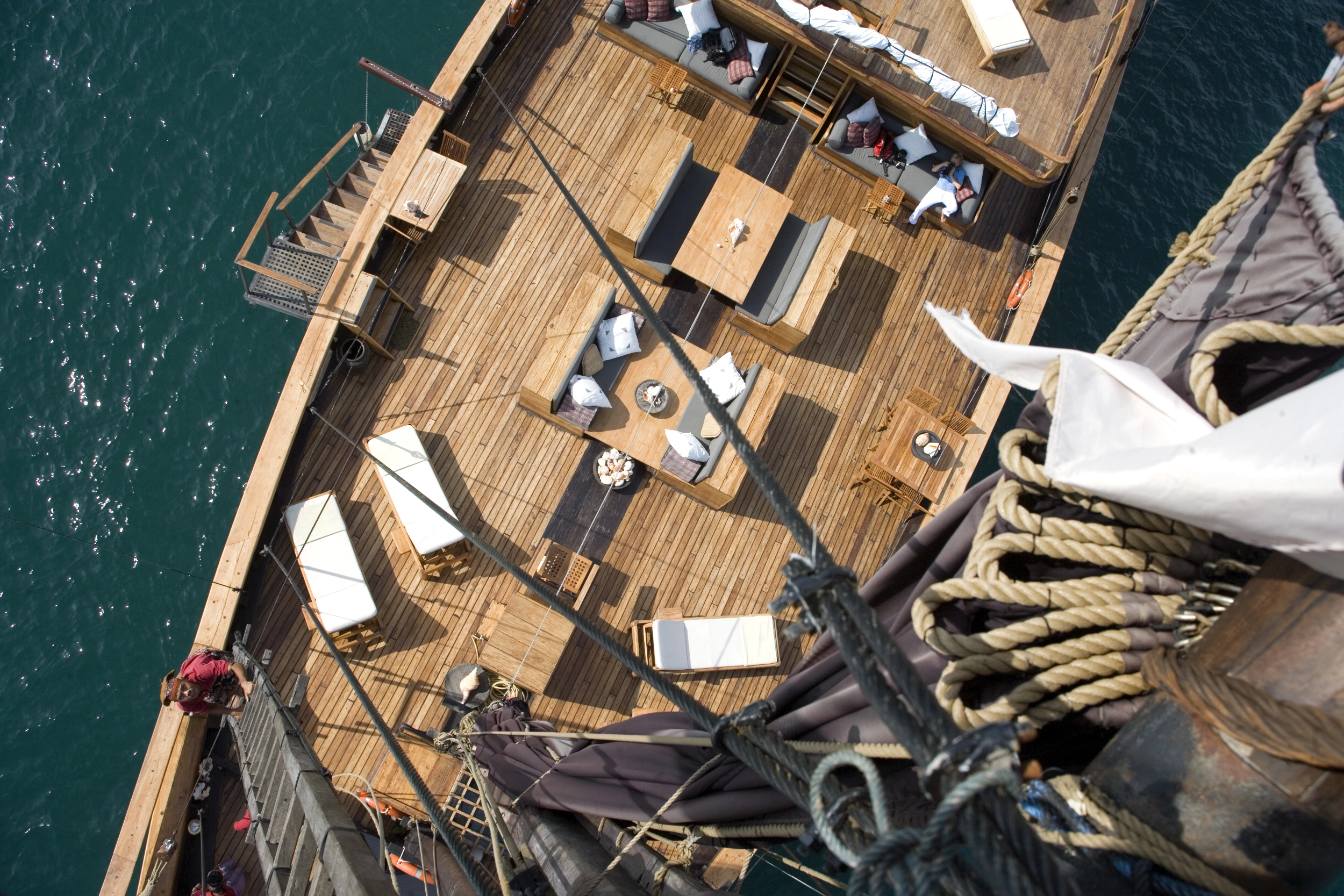 Silolona-Fore-Mast-View